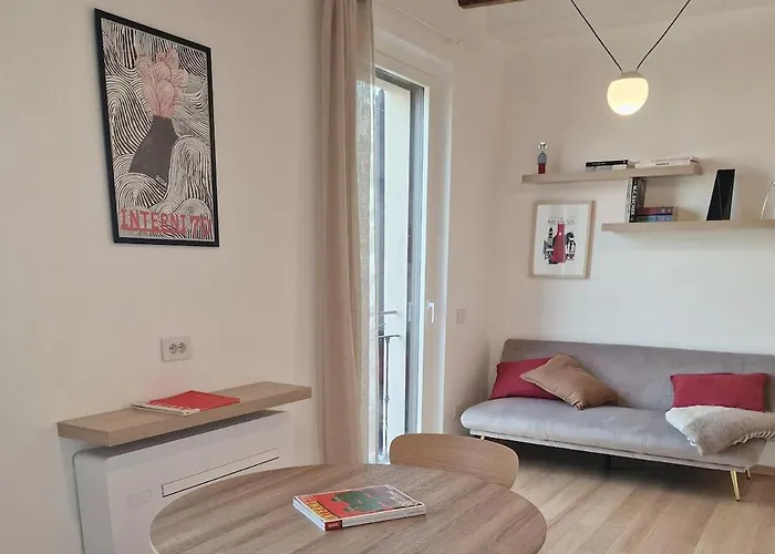 Camparino Apartment, 10 Min From The Duomo, Milano
