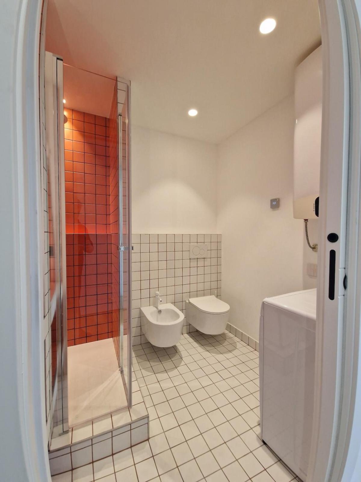 Camparino Apartment, 10 Min From The Duomo, *