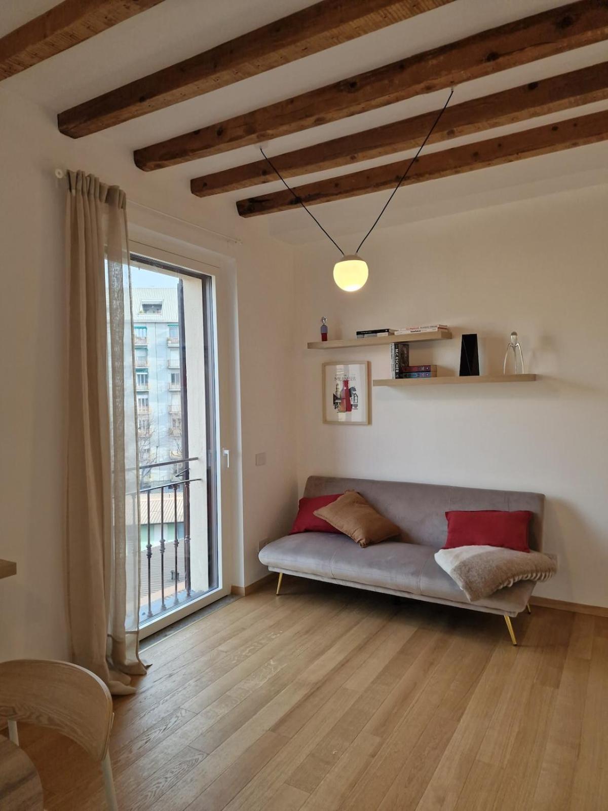 Camparino Apartment, 10 Min From The Duomo, Appartement *